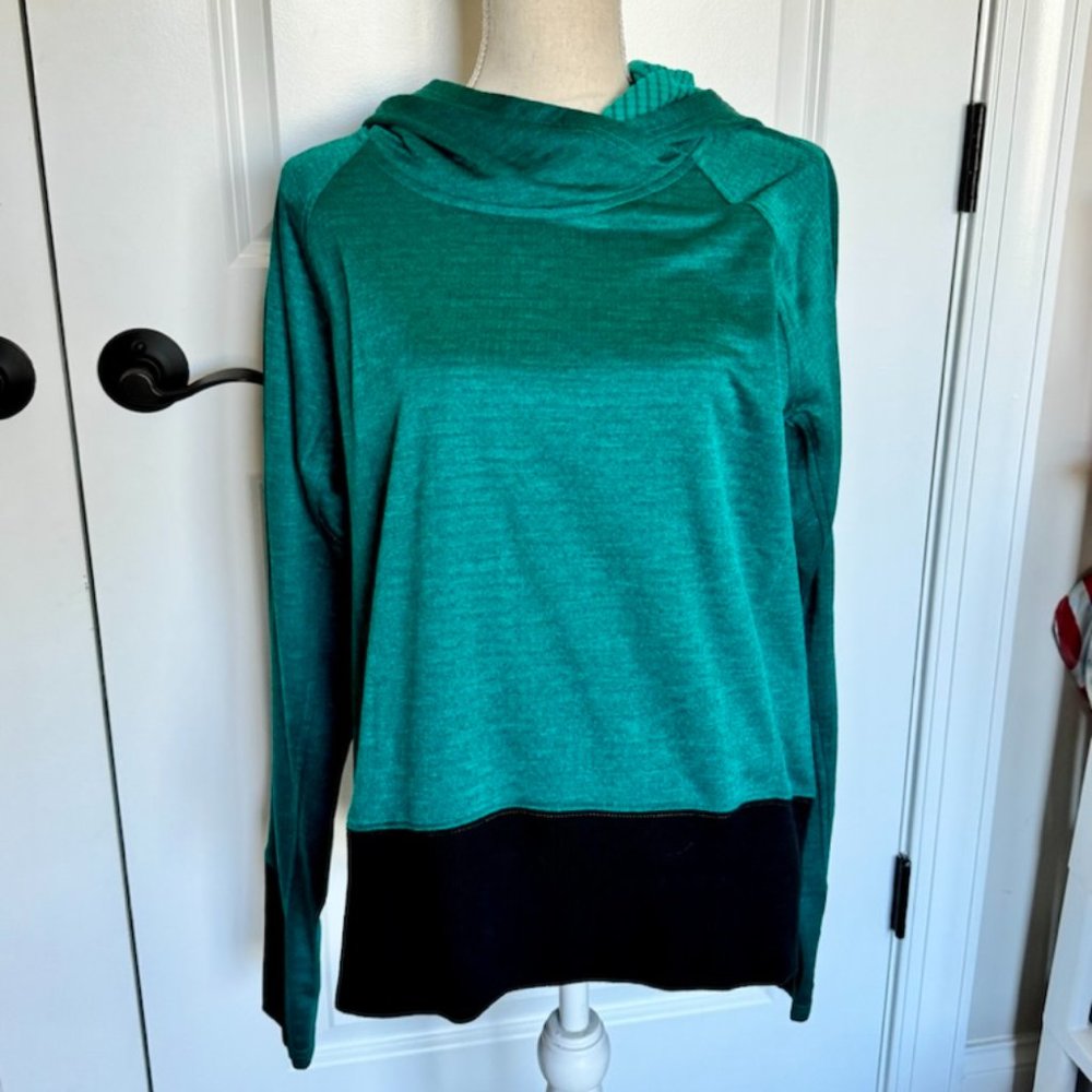 XL NEW With Tags Oakley Emerald Black Hoodie Cross Neck Extra Large Sweatshirt A
